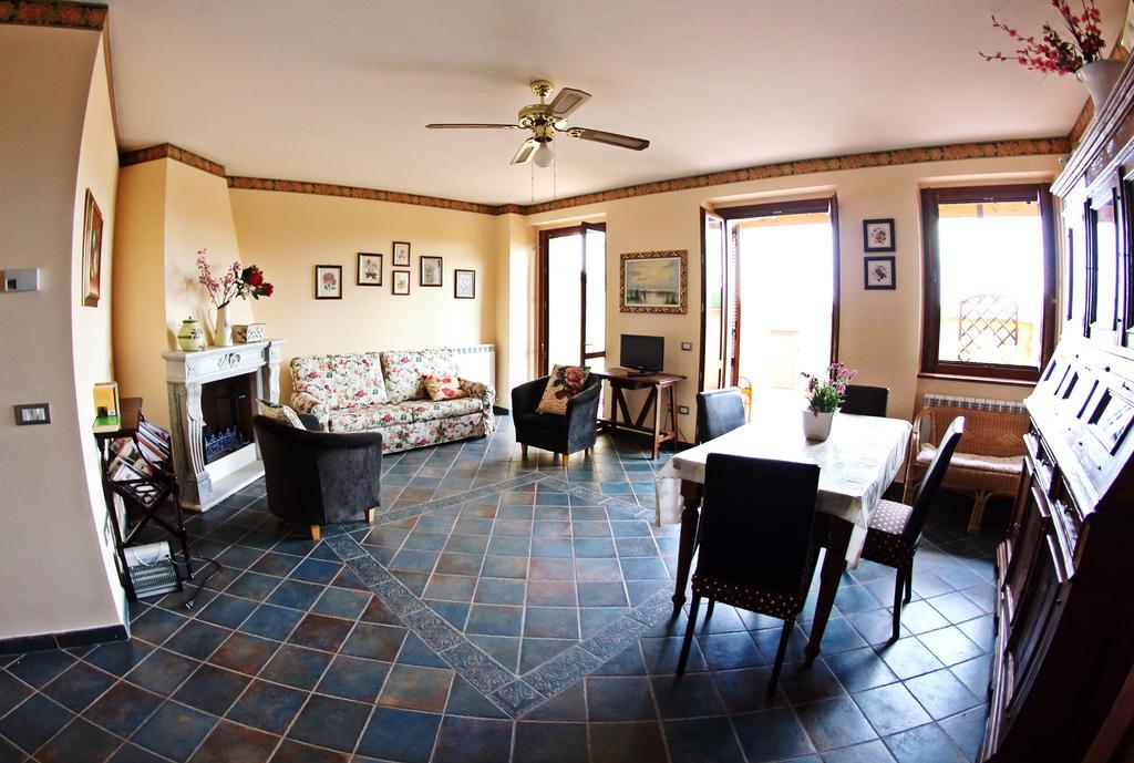 Appartamento Vacanze Magnolia e Glicine Tuoro sul Trasimeno Esterno foto