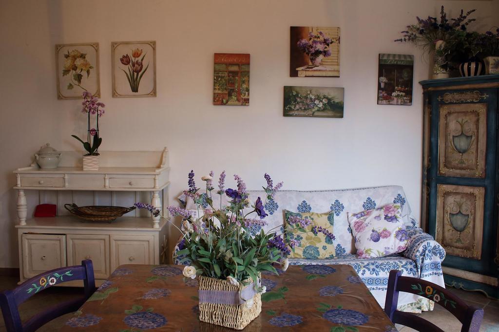 Appartamento Vacanze Magnolia e Glicine Tuoro sul Trasimeno Esterno foto